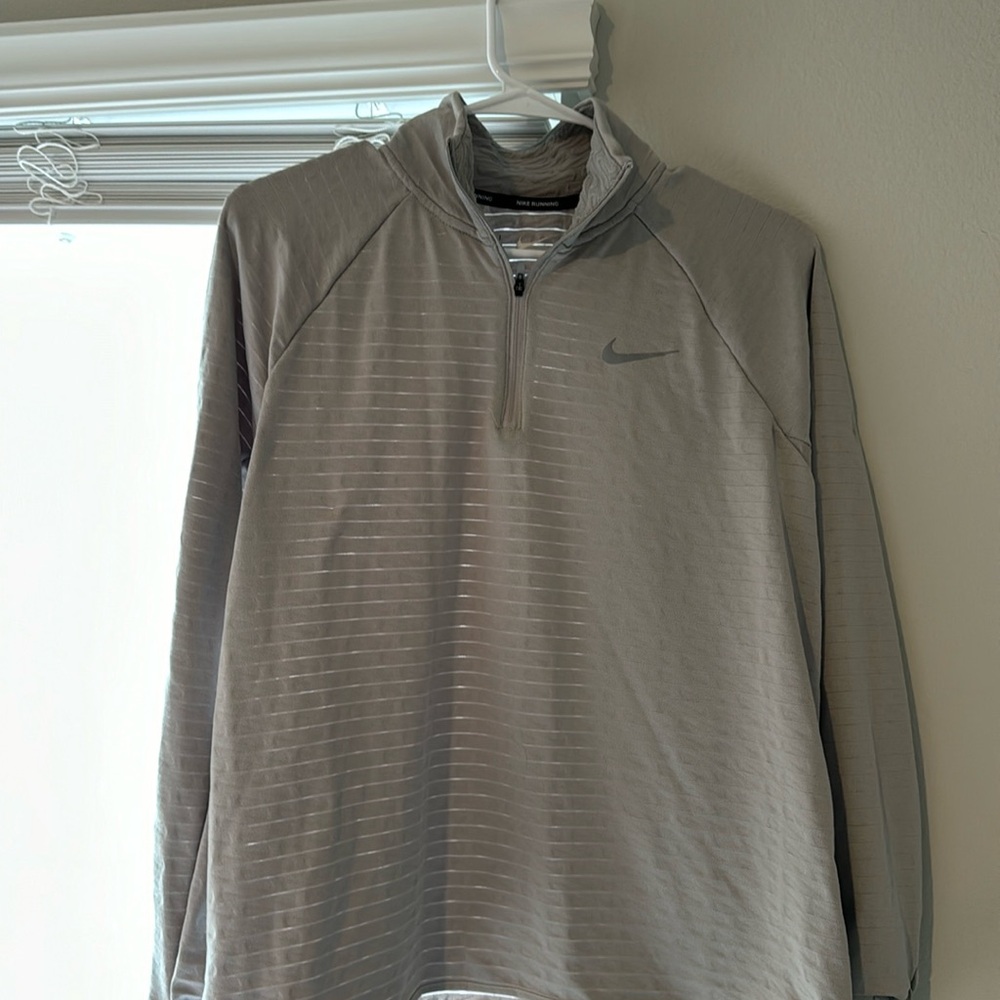 Nike Long Sleeve Therma Fit